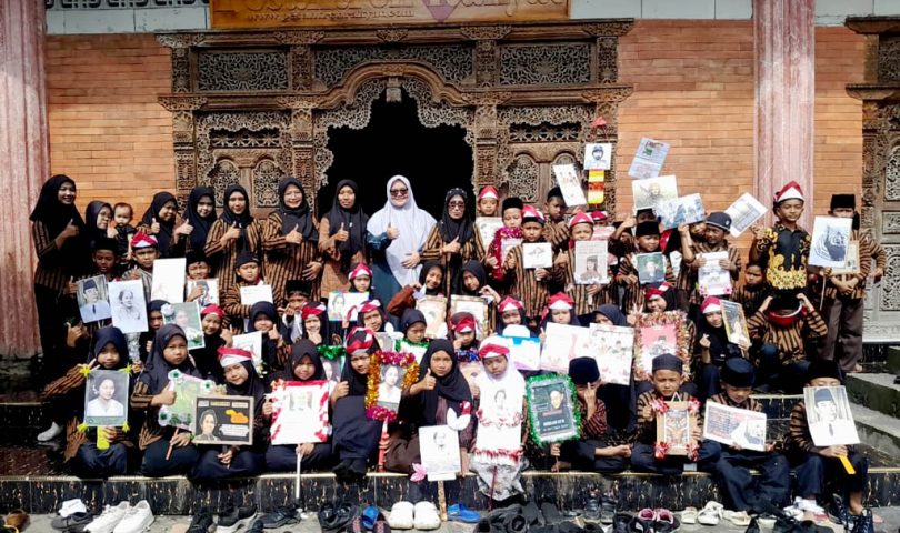 SDII Pesantren Rakyat Peringati Hari Pahlawan dengan Ziarah dan Refleksi Kebangsaan