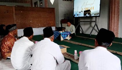 12 Jamaah Ikuti Manasik Umrah Bersama KH Abdullah SAM di Pesantren Rakyat