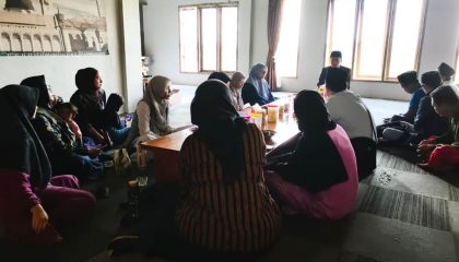 Briefing Harian Lembaga, KH Abdullah SAM Angkat Filosofi Pohon Jati-Sengon