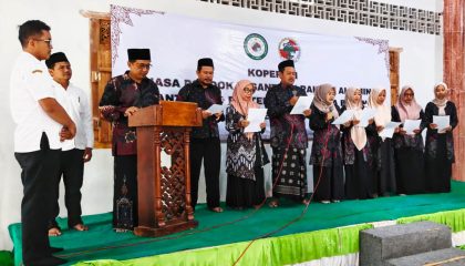 Koperasi Pesantren Rakyat Dilantik, KH Abdullah SAM Targetkan Tumbuh Hingga Rp1 Miliar - 1