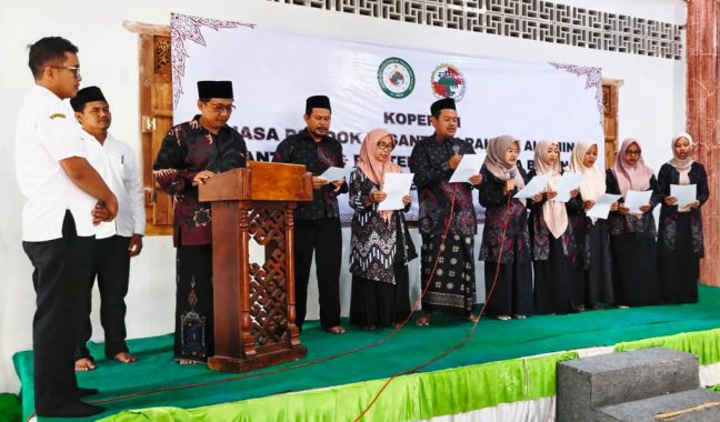 Koperasi Pesantren Rakyat Dilantik, KH Abdullah SAM Targetkan Tumbuh Hingga Rp1 Miliar - 1