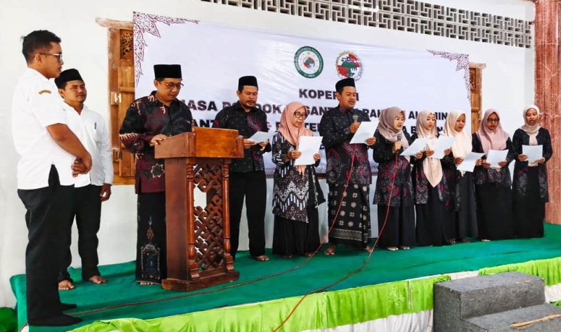 Koperasi Pesantren Rakyat Dilantik, KH Abdullah SAM Targetkan Tumbuh Hingga Rp1 Miliar - 1