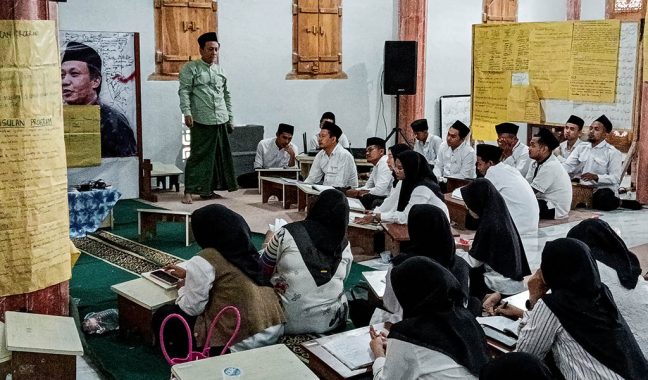 ‎Tekankan Kemampuan Prediktif, KH Abdullah SAM Bekali Pengurus Mental Kepemimpinan