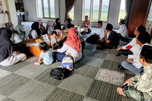 Ingatkan Makna Sarjana, KH Abdullah SAM Dorong Pengurus Pesantren Rakyat Terus Upgrade Pengetahuan