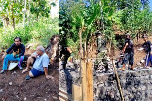 KH Abdullah SAM Bersama Santri Ikut Gugur Gunung Bangun Jembatan Penghubung Dukuh - 1