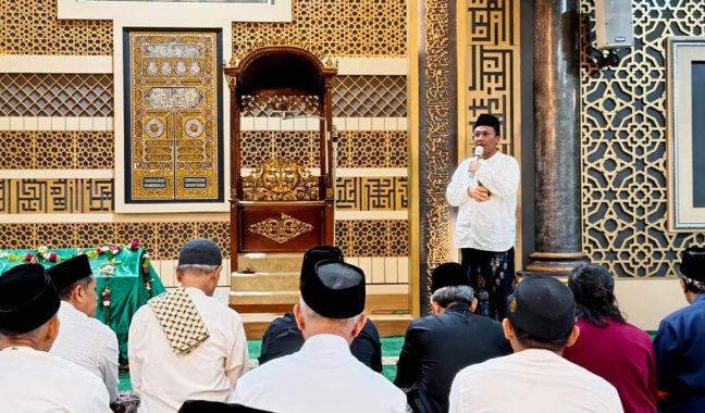 KH M Ilyas Thohari Wafat, Pengasuh Pesantren, Guru Besar dan Akademisi Hadiri Shalat Jenazah - 1