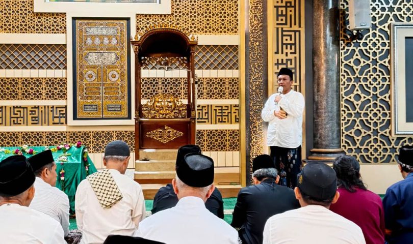 KH M Ilyas Thohari Wafat, Pengasuh Pesantren, Guru Besar dan Akademisi Hadiri Shalat Jenazah - 1