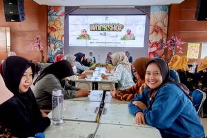 Kepala KB Pesantren Rakyat Ikuti Workshop Pembelajaran Mendalam HIMPAUDI Kabupaten Malang - 1
