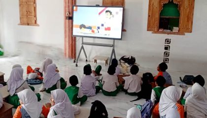 Viral di Medsos, SDII Pesantren Rakyat Cegah Siswa Ikuti Sujud Freestyle - 1